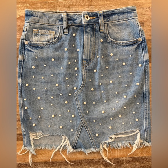 River Island Blue Denim Mini Skirt with Pearl Embellishments, Size 6 NWT - Picture 6 of 14